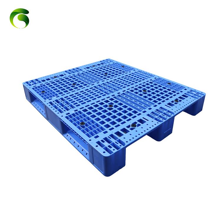 3 Skids Plastic Pallets 3 Skids Plastic Pallets